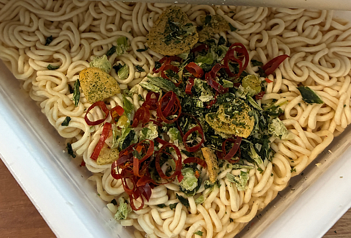 ペヤング 野沢菜ぺペロン風やきそば