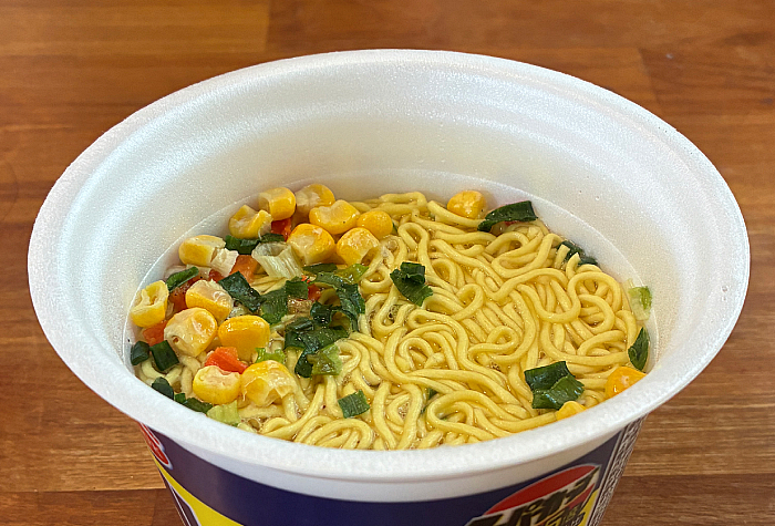 スーパーカップ1.5倍 北海道 コーン塩バター味ラーメン