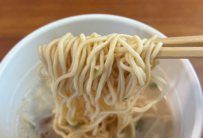裏飯田商店 豚骨らぁ麺