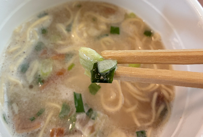 裏飯田商店 豚骨らぁ麺