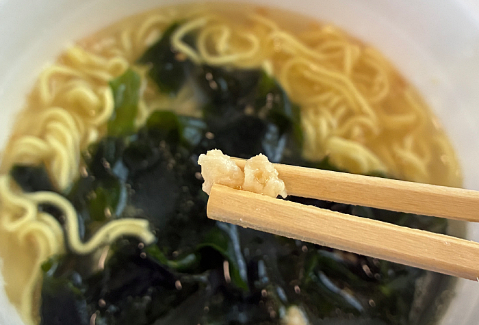わかめラーメン 牛骨コムタン味