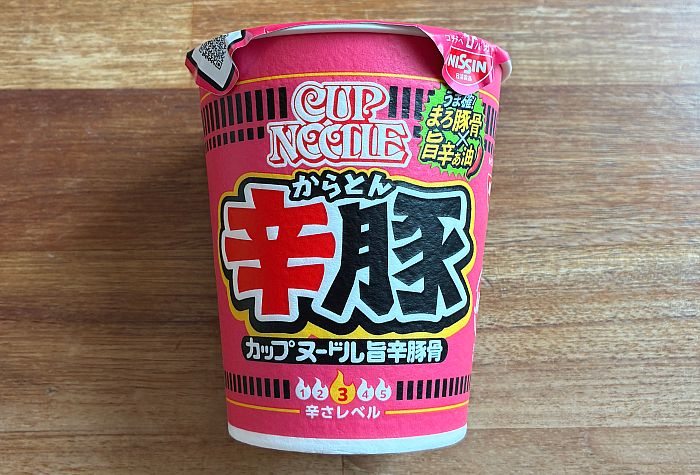 カップヌードル 辛豚