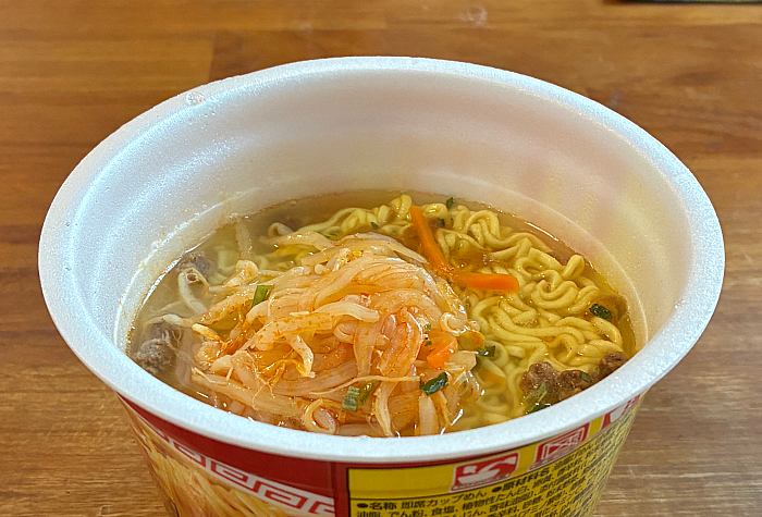 でかまる バリシャキ!辛もやし中華そば