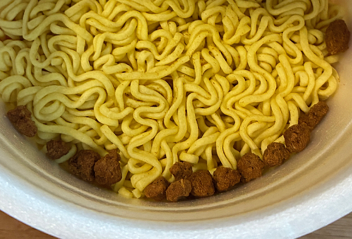 でかまる バリシャキ!辛もやし中華そば