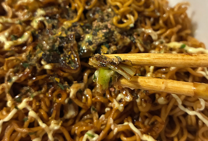 一平ちゃん夜店の焼そば 超特盛 からしマヨ2個付