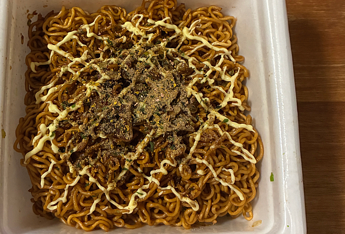 一平ちゃん夜店の焼そば 超特盛 からしマヨ2個付