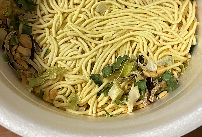 スーパーカップ1.5倍 あばれ豚骨ラーメン