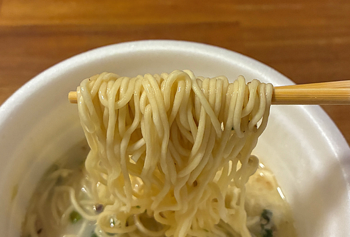 スーパーカップ1.5倍 あばれ豚骨ラーメン