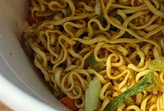 中華三昧 重慶飯店 具だくさん麻辣湯麺