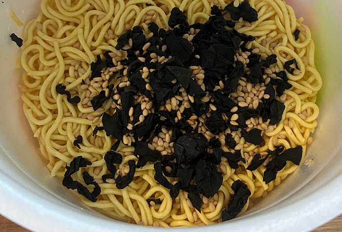 マシマシ嵐！わかめラーメン ごま・しょうゆ