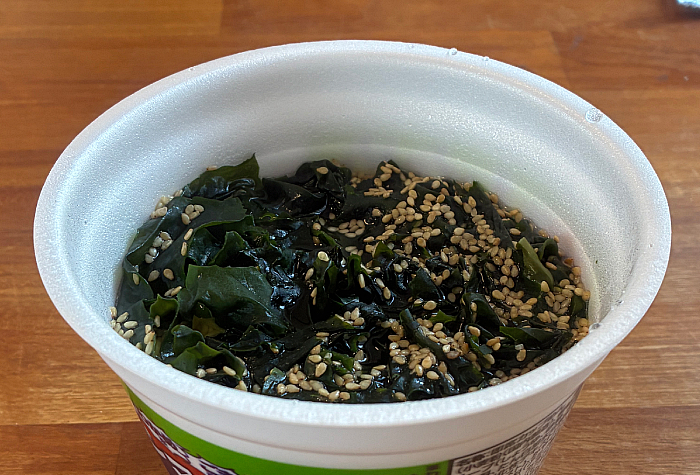 マシマシ嵐！わかめラーメン ごま・しょうゆ