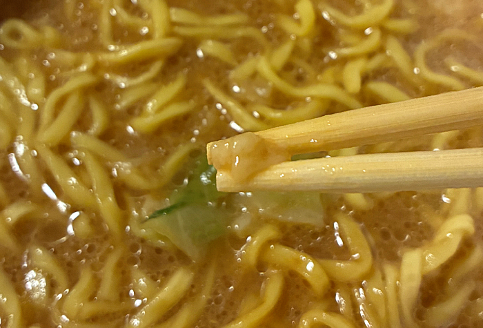 マルちゃん正麺 カップ 豚骨醤油