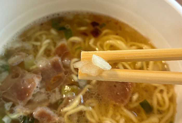 支那そばや監修 芳醇鶏油塩らぁ麺