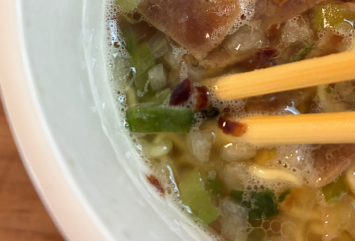 支那そばや監修 芳醇鶏油塩らぁ麺